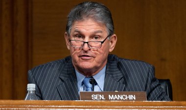 Manchin đạt được thỏa thuận về trợ cấp thất nghiệp COVID-19
