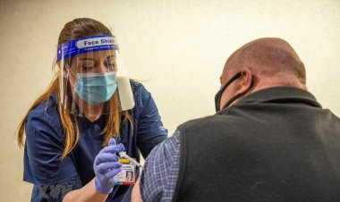 Mỹ đón nhận thông tin tích cực đầu tiên nhờ triển khai tiêm chủng