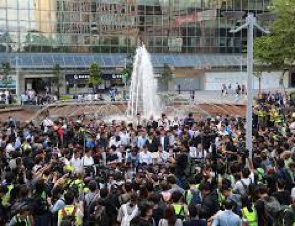 Hồng Kông: Trung Quốc giới hạn quốc hội với “những người yêu nước”