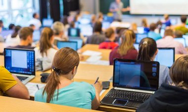 Nhà lập pháp bang California đề xuất chương trình giảm chi phí học tập