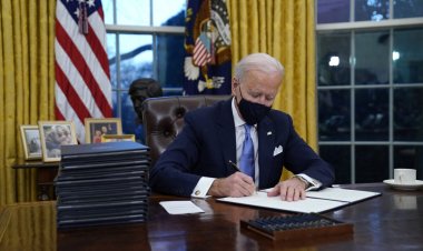 Chính quyền tổng thống Biden bị 13 tiểu bang kiện về thuế