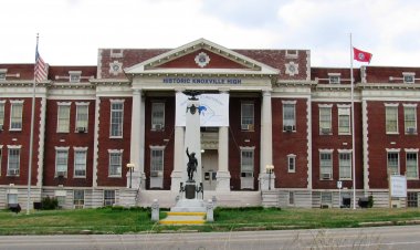 Các lớp học tại trường Knoxville bị ngưng hoạt động trong hai ngày
