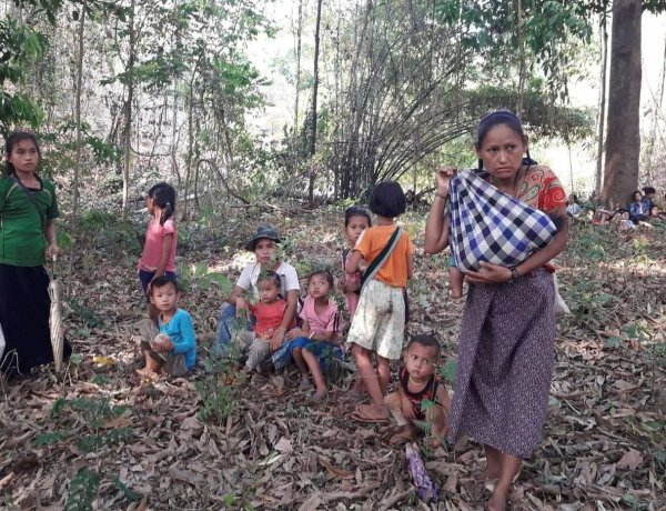 Hàng nghìn người trốn đến Thái Lan sau khi quân đội Miến Điện tấn công