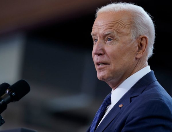 Kế hoạch cơ sở hạ tầng lớn của tổng thống Joe Biden tấn công McConnell