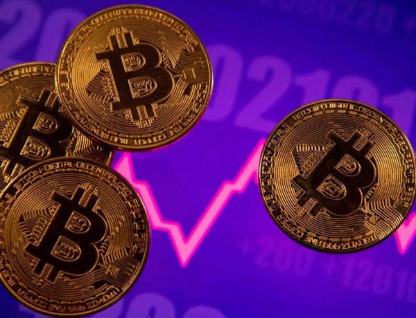Bitcoin gặp sự cố chớp nhoáng sau tuần lễ tràn ngập tiền điện tử