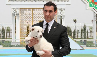 Quốc gia Turkmenistan tổ chức ngày lễ kỷ niệm cho một giống chó!