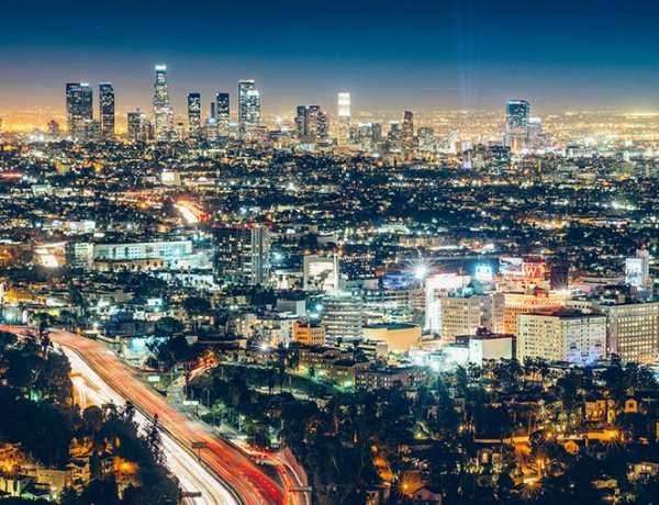 Trung tâm thành phố Los Angeles tiến hành dự án xây dựng Cầu cạn