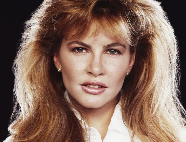 Diễn viên người mẫu Tawny Kitaen qua đời ở tuổi 59
