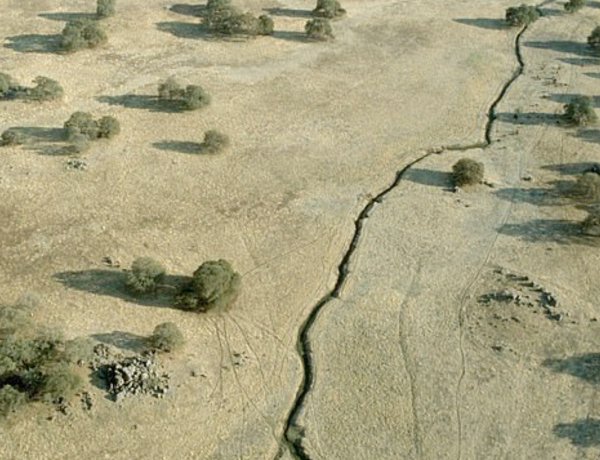 Những tảng đá tan chảy tạo ra trận động đất vô hình ở San Andreas