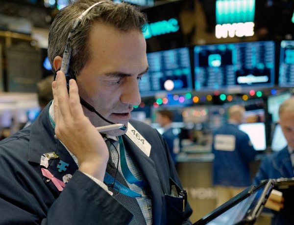NASDAQ THÚC ĐẨY THỊ TRƯỜNG CHỨNG KHOÁNG MỸ TĂNG CAO KỶ LỤC