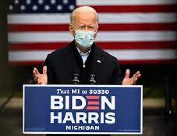 Biden tại cuộc biểu tình của Terry McAuliffe ở Virginia