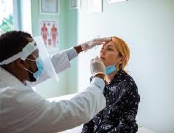 Các phòng thí nghiệm sử dụng xét nghiệm COVID phân biệt với bệnh cúm