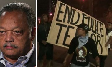 Jesse Jackson bị bắt tại Chiến dịch Nhân dân nghèo Tháng Ba ở DC.