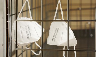 Hít phải khói lửa có thể làm tăng đáng kể nguy cơ nhiễm COVID-19