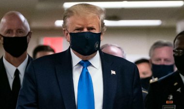 Cựu Tổng thống Trump giữ im lặng trước vấn đề đeo khẩu trang