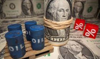 Dầu tiếp tục giảm hơn 1% khi đồng USD tăng và dịch Covid-19 bùng phát