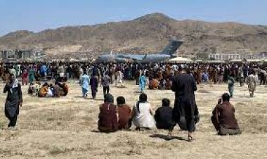 Quân đội gửi "tối hậu thư" tới Tổng thống Biden để rút khỏi Afghanistan
