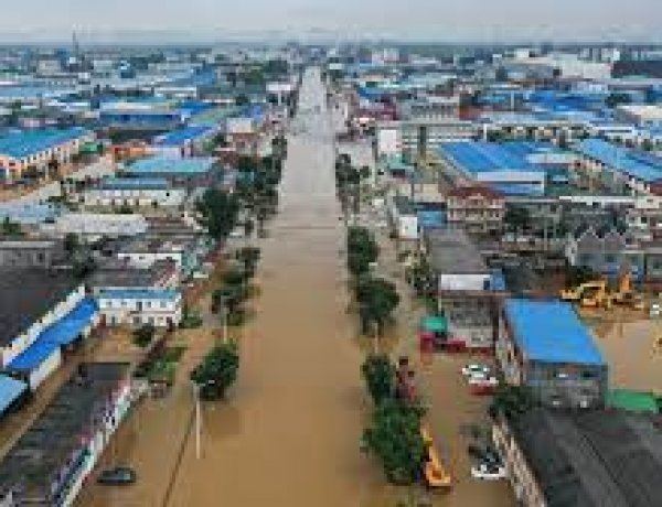 Hai thành phố Trung Quốc phát cảnh báo lũ lụt mức cao nhất